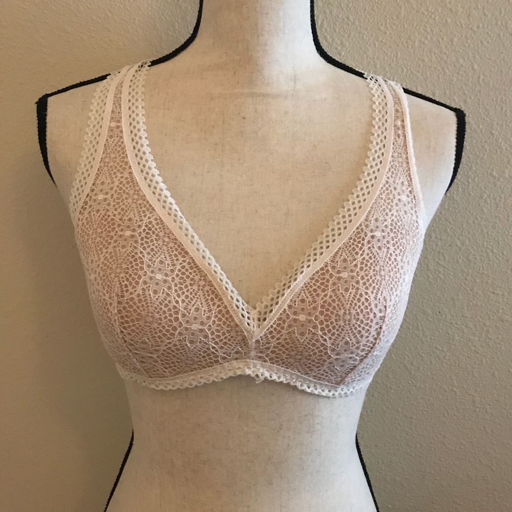 [victoria's secret] NWT lacy white bralette
